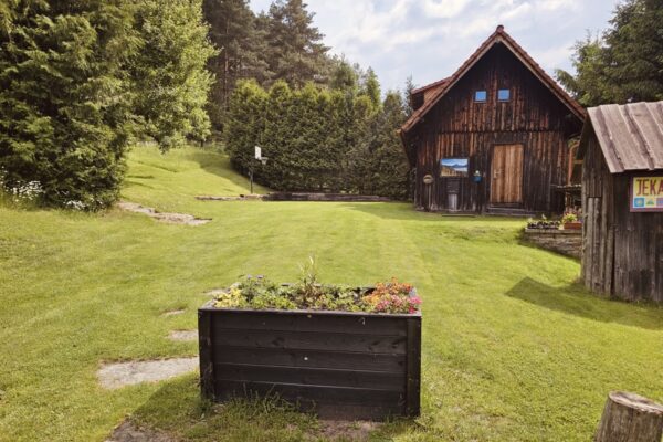 0D970CA1-EDFB-476D-B664-F9B3D2656396_1_201_a