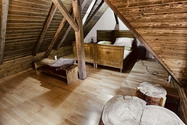 E4B0FE1F-464A-40AF-9E35-2EE60348A332_1_201_a